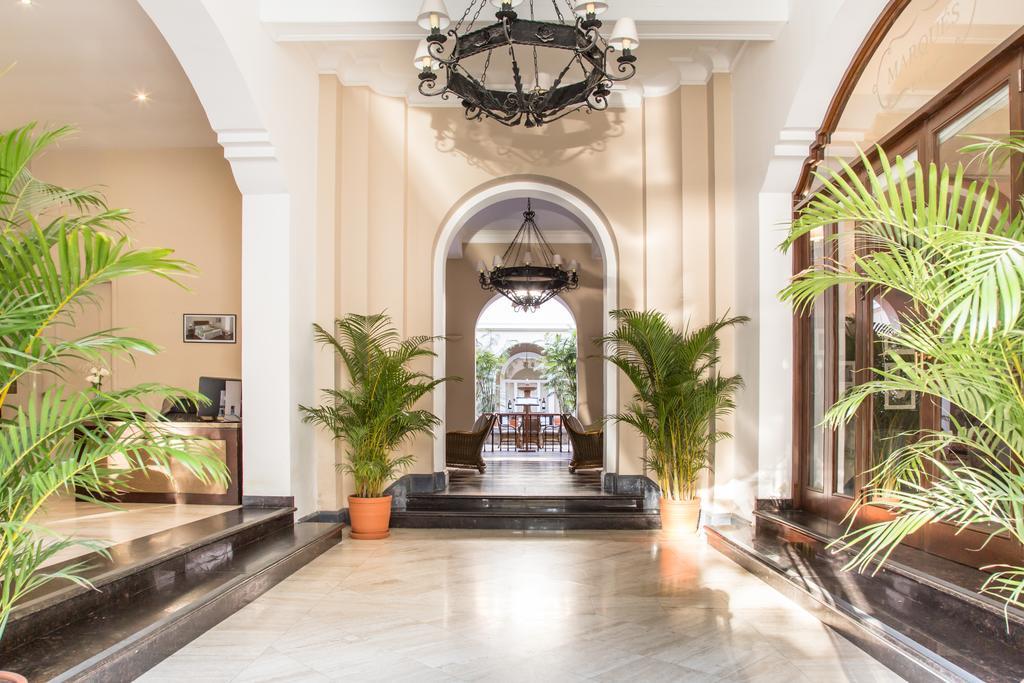 Lp Los Portales Hotel ピウラ エクステリア 写真